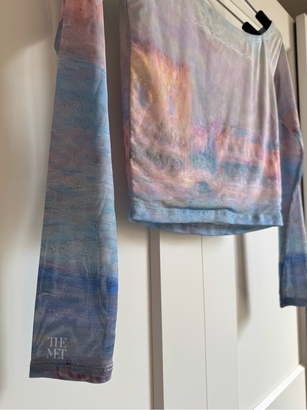 The Met x Pacsun Claude Monet Off-The-Shoulder Long Sleeve Cropped Top XS - Picture 2 of 4